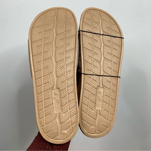 NEW INC International Concepts Gold Sparkle Slide Sandal XL 11/12‎ - Picture 6 of 7